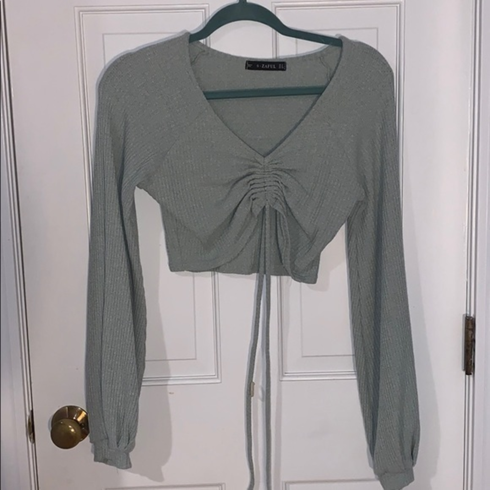 Zaful‎ green sweater sinches up crop top